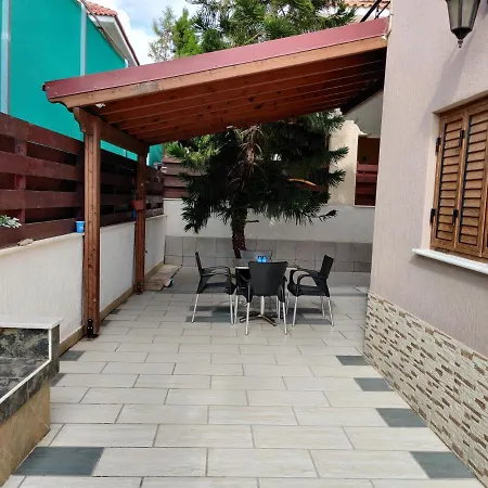 3 Bedroom House At Yermasoyia Dasoudi Beach Papas Area Hébergement de vacances Limassol